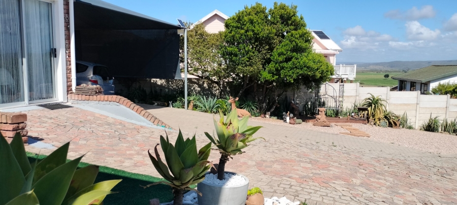 3 Bedroom Property for Sale in Fraaiuitsig Western Cape